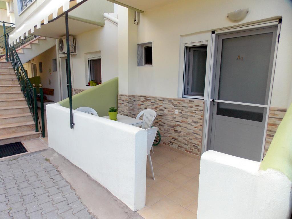 Nikos Apartments 오르모스 파나기아스 외부 사진